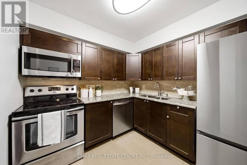 931 - 1506 Pilgrims Way — photo 17 of 34