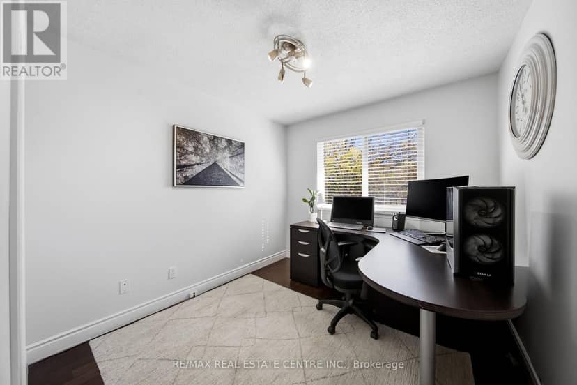 931 - 1506 Pilgrims Way — photo 19 of 34