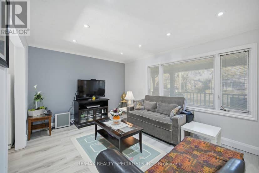 87 Woodward Avenue — photo 11 of 40
