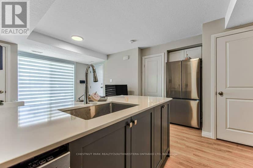 B11 - 410 Northfield Drive — photo 10 of 19