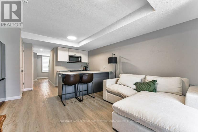B11 - 410 Northfield Drive, Waterloo, photo 5
