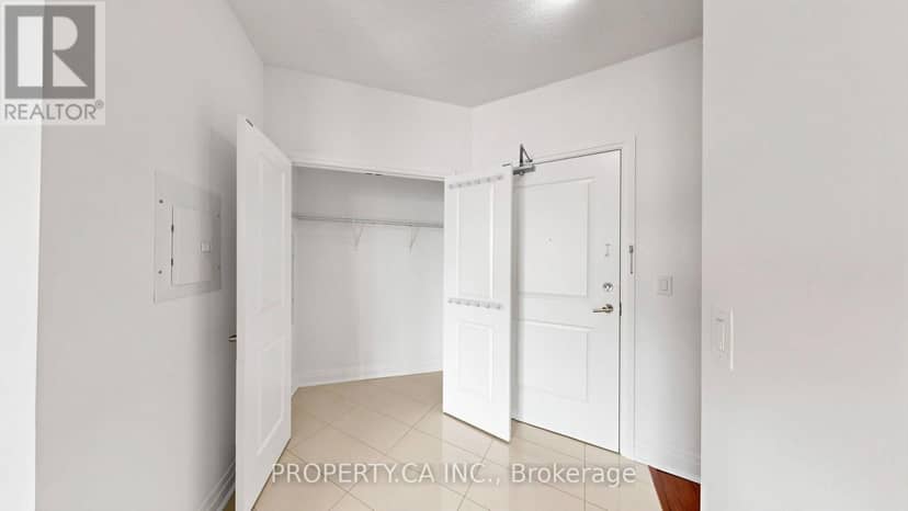 516 - 24 Woodstream Boulevard — photo 27 of 40