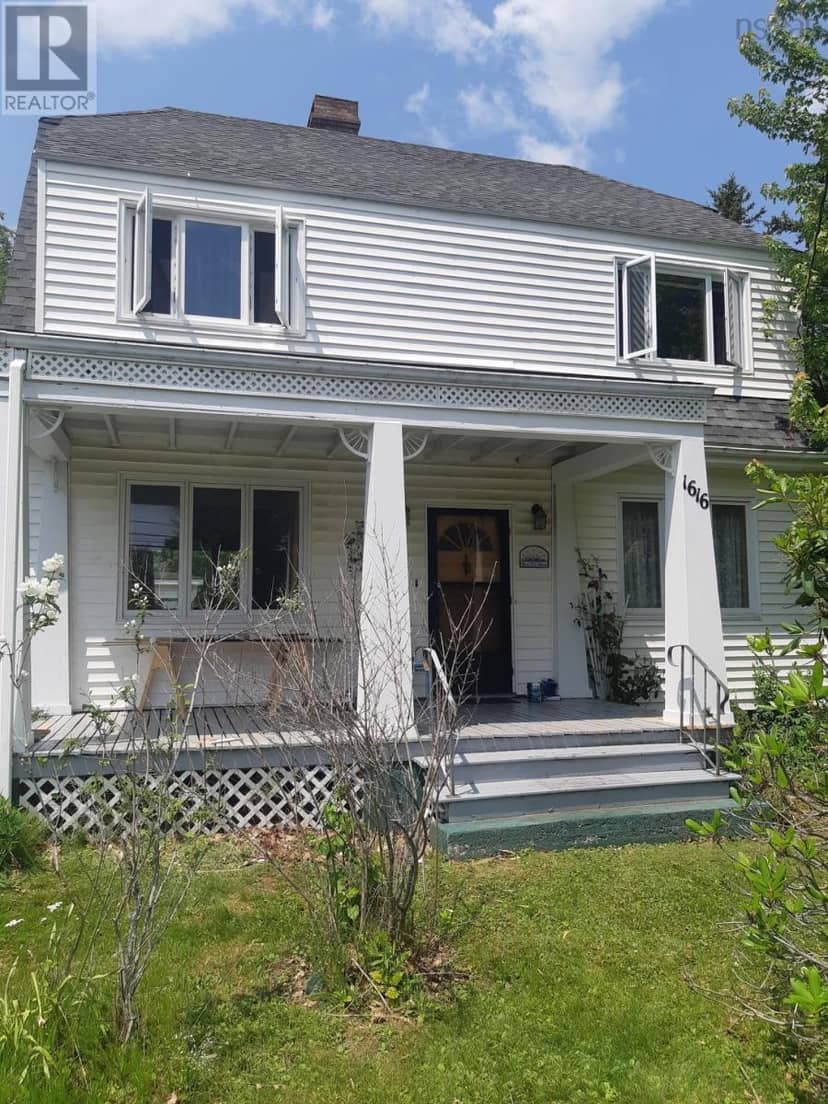 1616 North Main Street — photo 2 of 24