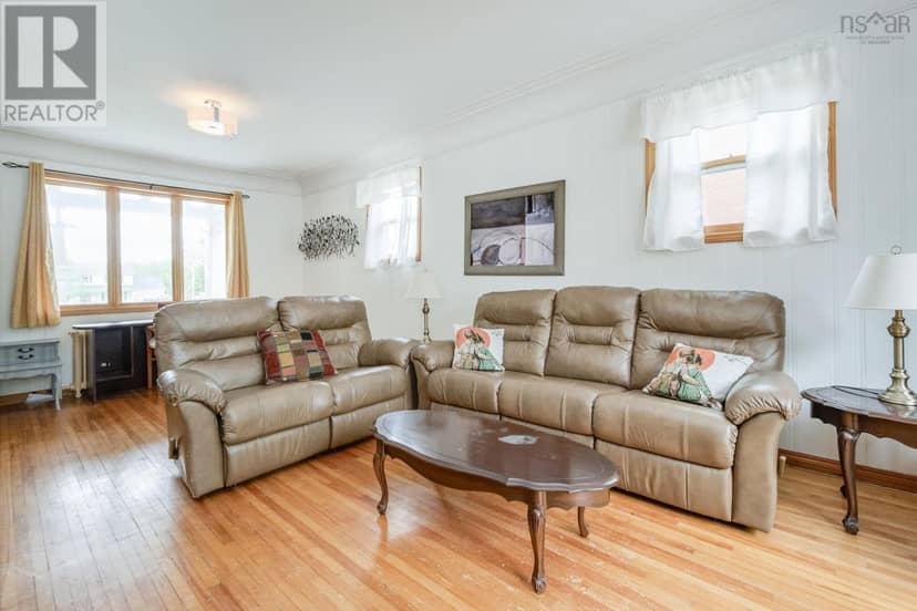 1616 North Main Street — photo 15 of 24