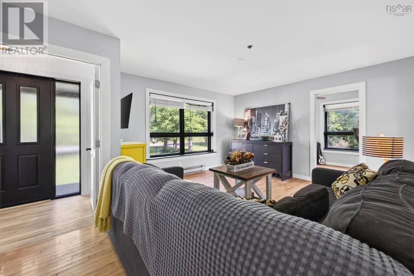 541 NORTH SALEM Road — photo 4 of 40