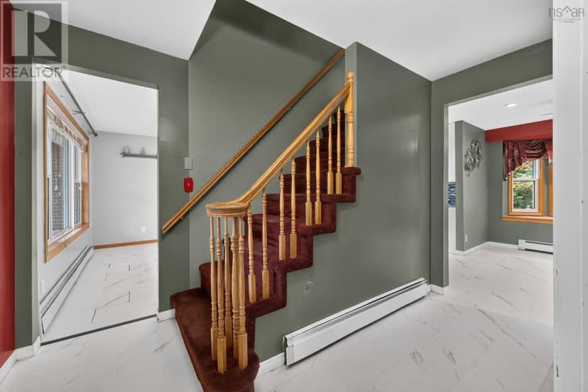 36 Bardmoor Crescent Crescent — photo 9 of 40