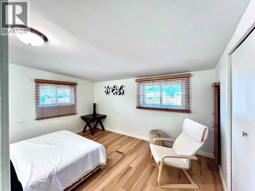 4630 51 Street — photo 30 of 40