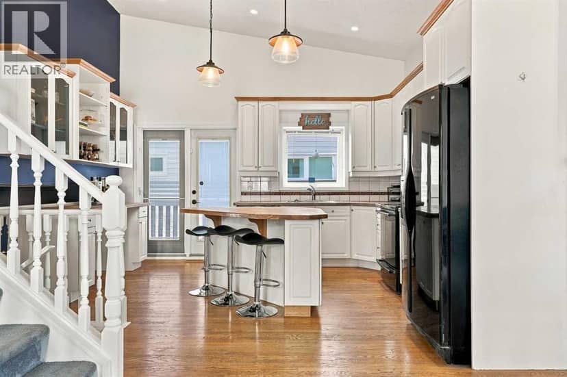 71 Hawkhill Way NW — photo 13 of 40
