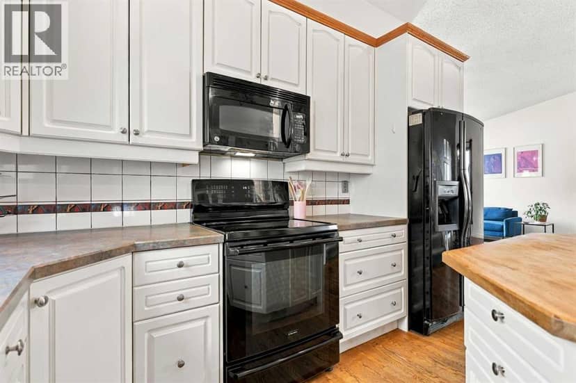 71 Hawkhill Way NW — photo 17 of 40