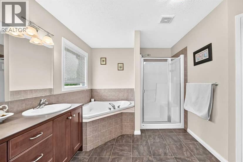212 ASPENMERE Close — photo 19 of 40