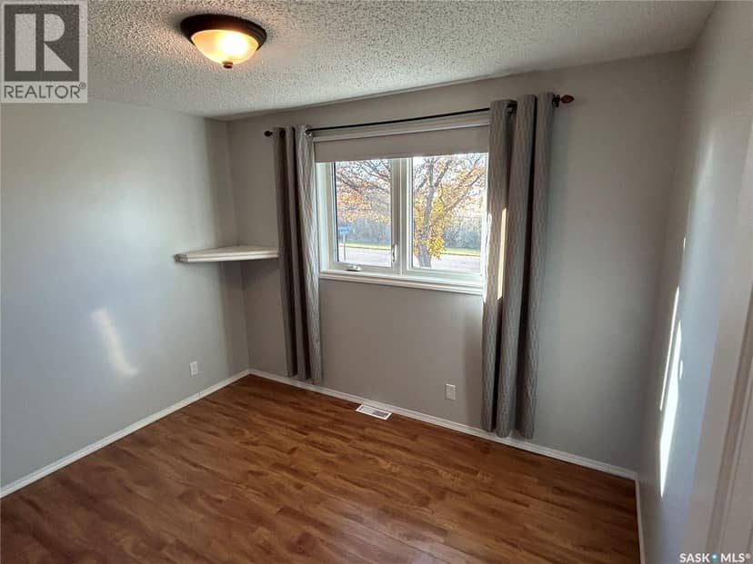 394 Standard STREET — photo 10 of 32