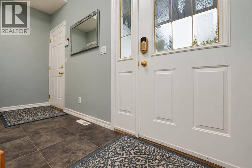 130 Pinnacle Way, Grande Prairie, photo 2
