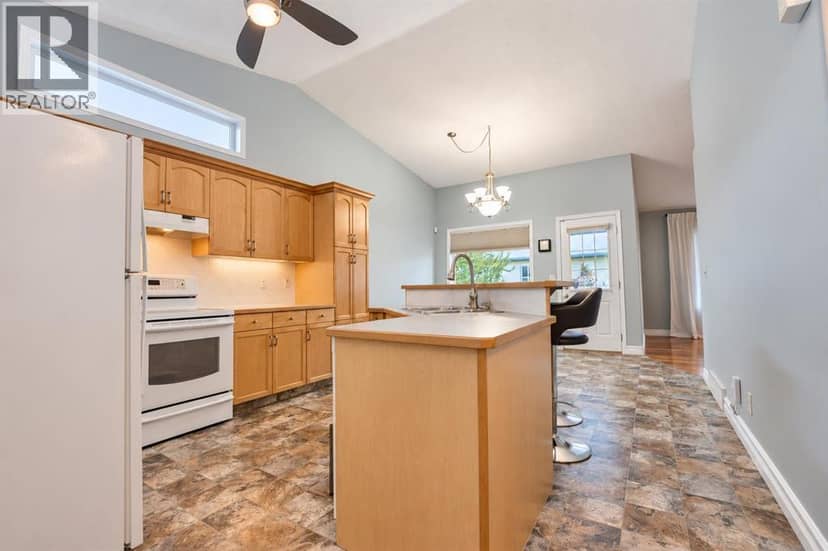 130 Pinnacle Way, Grande Prairie, photo 3