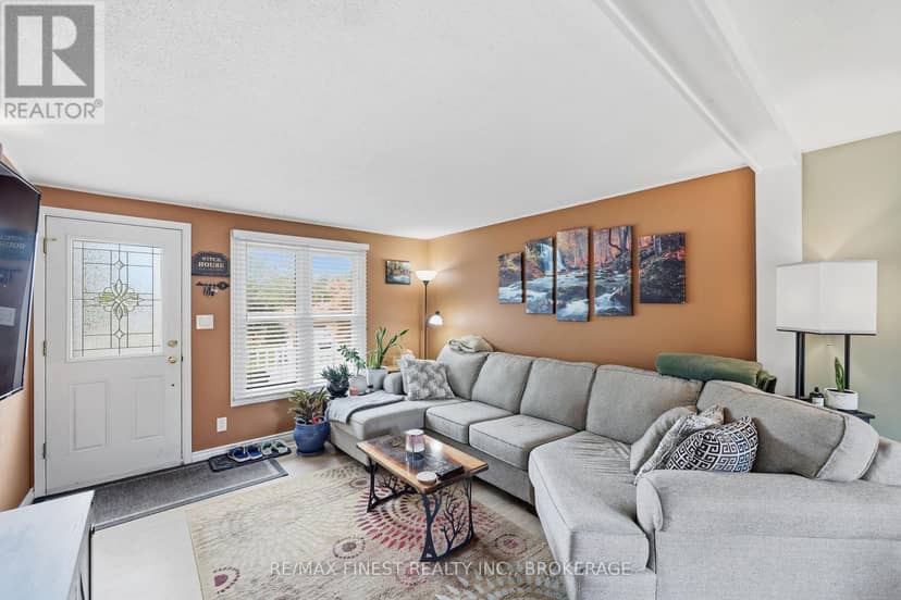 91 Cambridge Crescent — photo 10 of 40