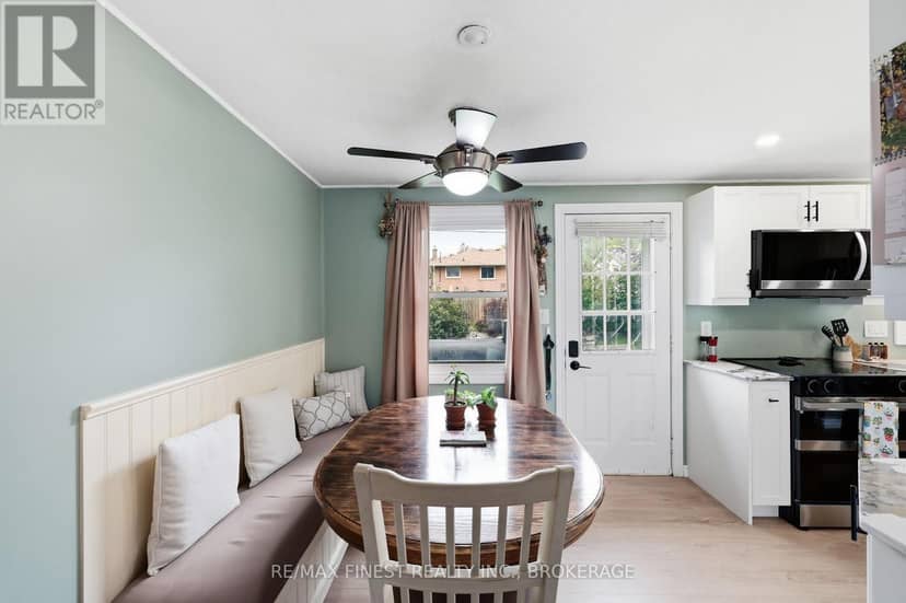 91 Cambridge Crescent — photo 11 of 40