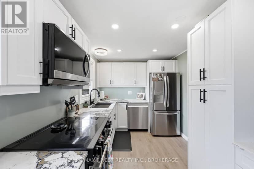 91 Cambridge Crescent — photo 13 of 40