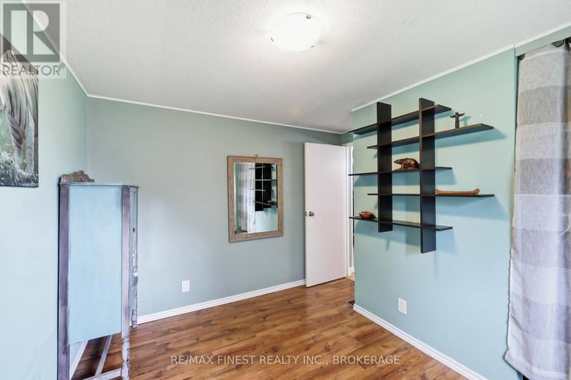 91 Cambridge Crescent — photo 24 of 40
