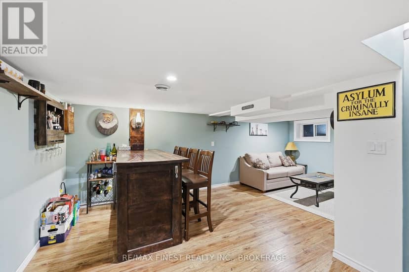 91 Cambridge Crescent — photo 29 of 40