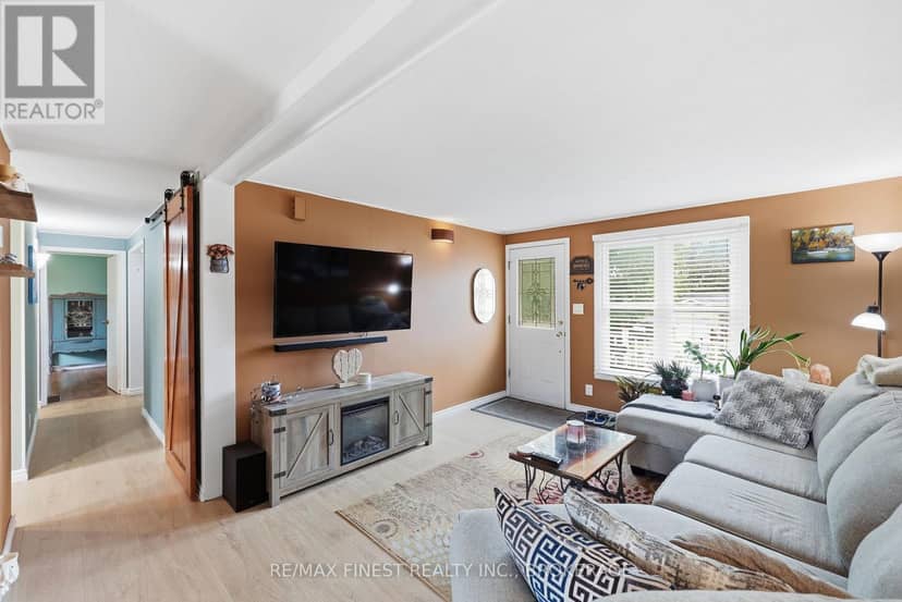 91 Cambridge Crescent — photo 9 of 40