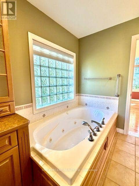 25 Falconridge Court — photo 10 of 37
