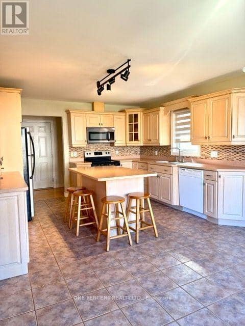 25 Falconridge Court — photo 14 of 37