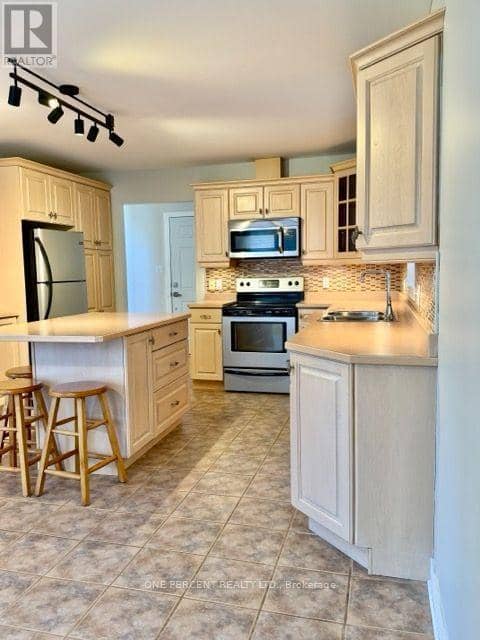 25 Falconridge Court — photo 16 of 37