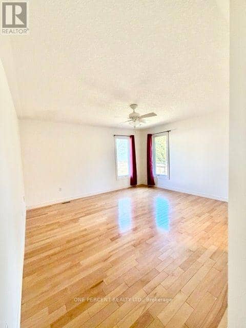 25 Falconridge Court, St. Thomas, photo 5