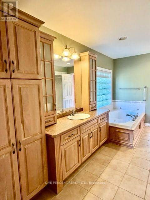 25 Falconridge Court — photo 9 of 37