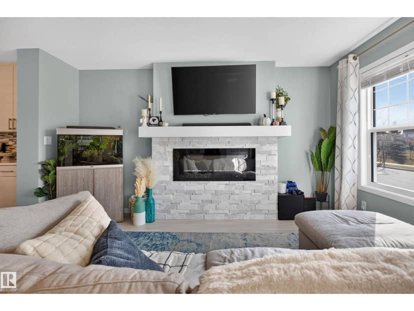 1047 Paisley Dr SW, Edmonton, photo 5