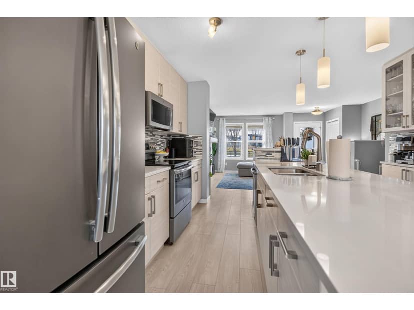 1047 Paisley Dr SW, Edmonton, photo 8