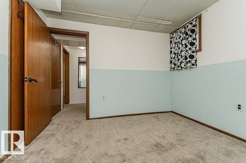 10509 77 ST NW — photo 40 of 40
