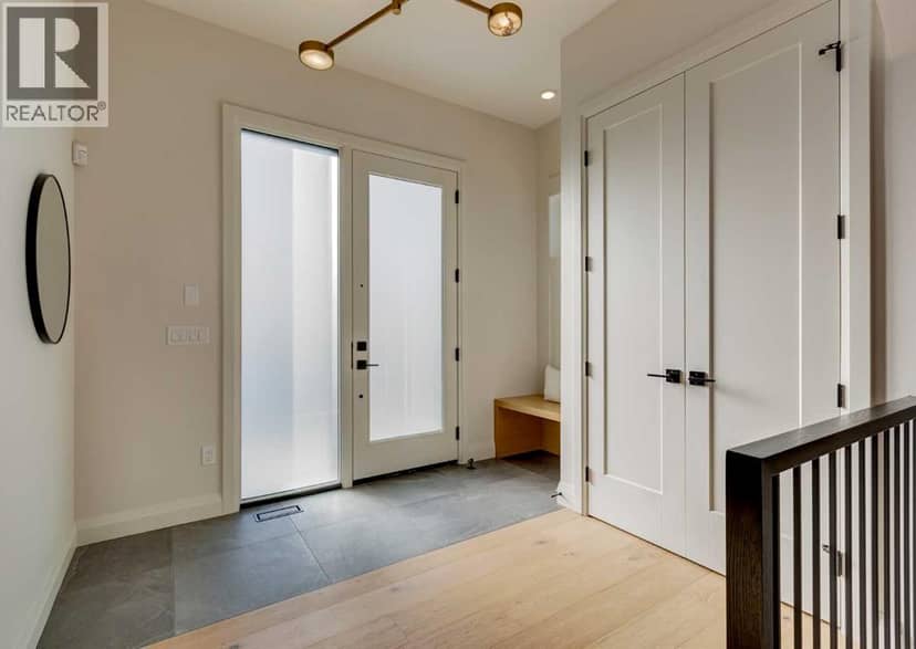70A Montrose Crescent NE — photo 12 of 40