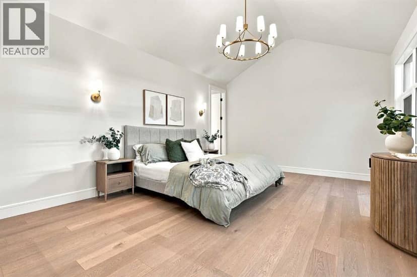 2920 Toronto Crescent NW — photo 18 of 40