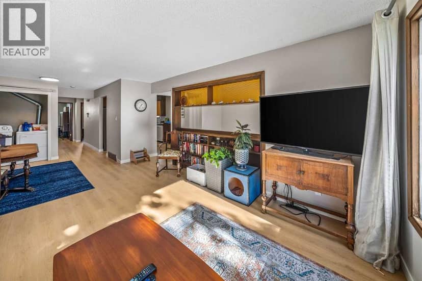 2658 11 Avenue SE — photo 13 of 40