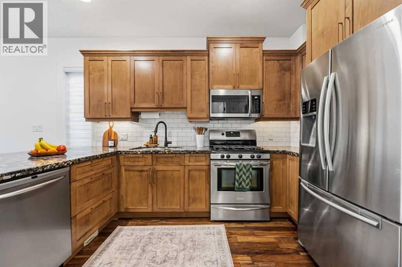 2422 3 Avenue NW — photo 9 of 38
