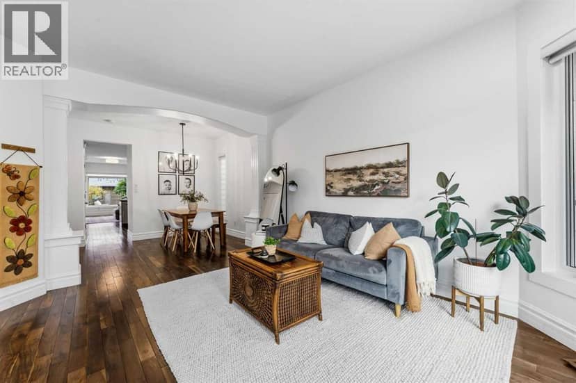 2422 3 Avenue NW, Calgary, photo 3