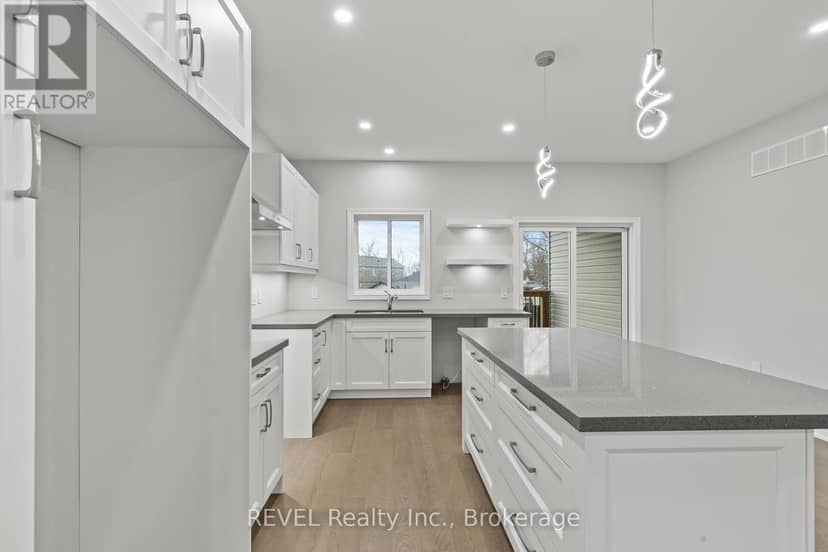 735 Dominion Road — photo 9 of 27