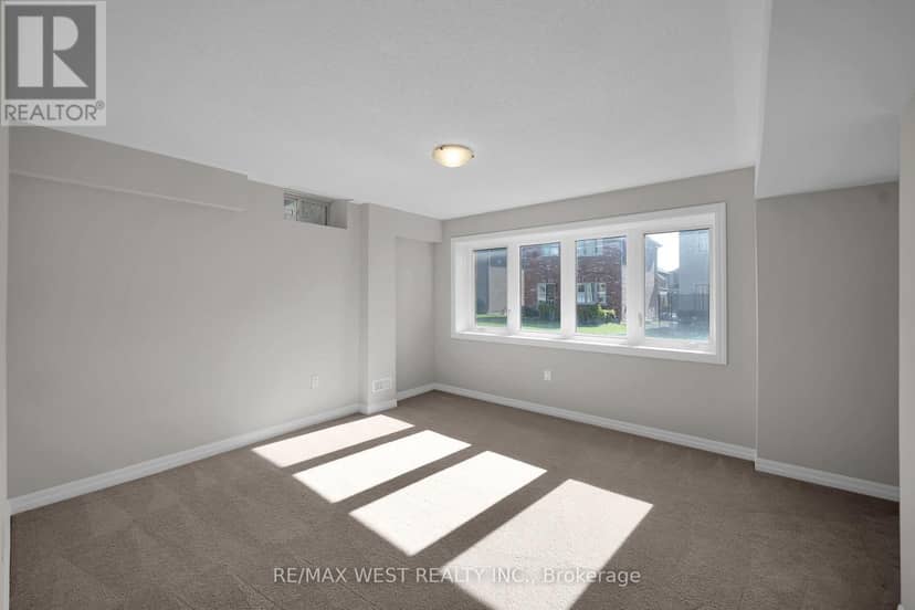 51 Northrop Avenue — photo 17 of 25
