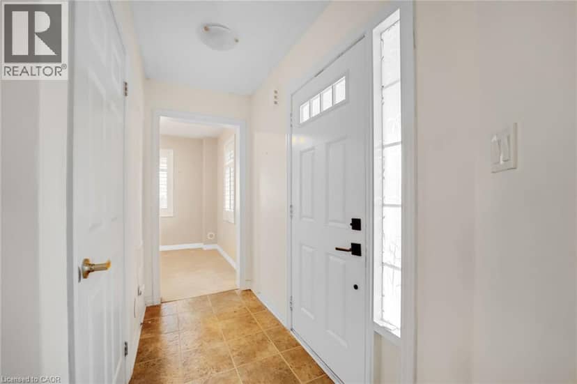 890 FOWLES Court, Milton, photo 7