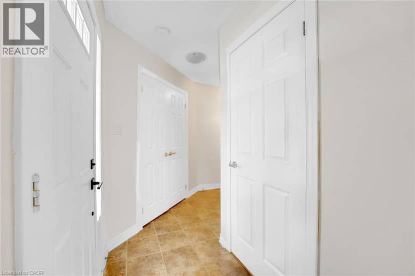 890 FOWLES Court, Milton, photo 8