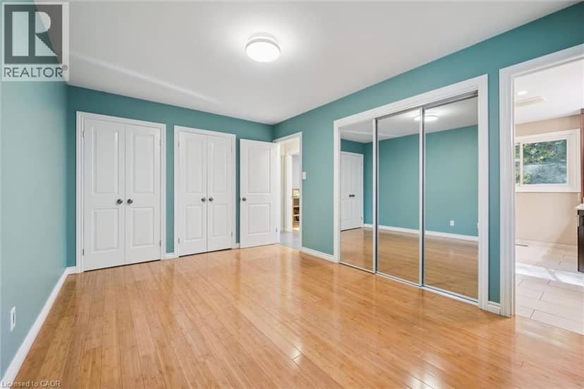 81 SABRINA Crescent — photo 19 of 40