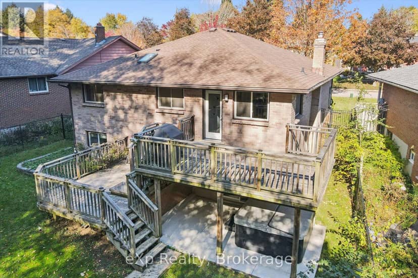 81 Sabrina Crescent — photo 36 of 40