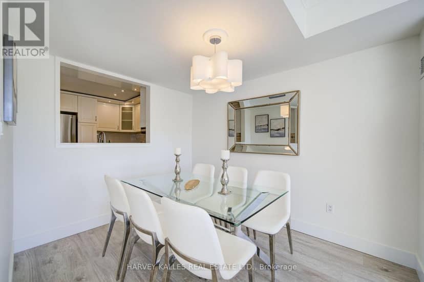 512 - 1818 Bayview Avenue — photo 16 of 40