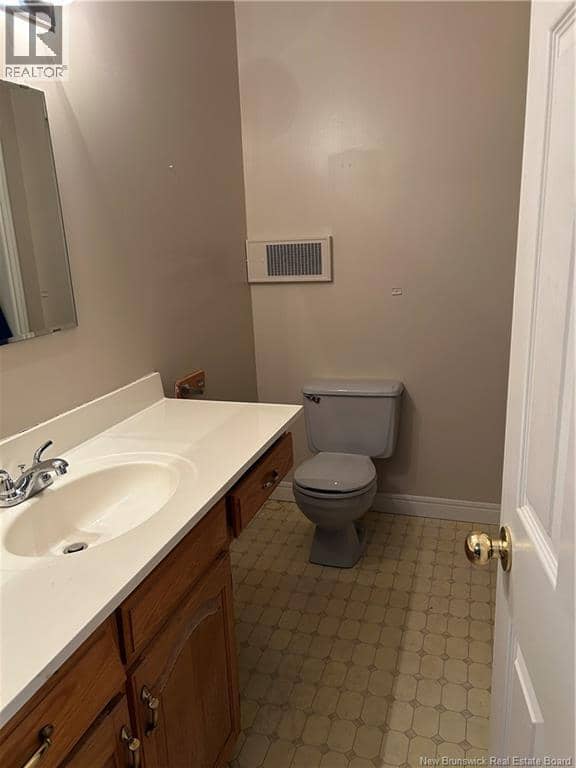 148 Neck Road — photo 15 of 24