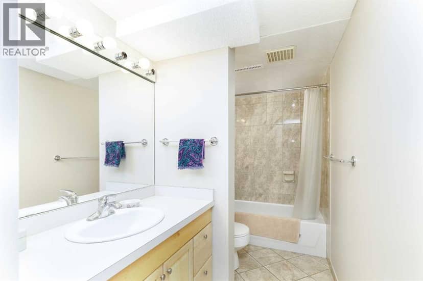 102 Welton Crescent — photo 25 of 40
