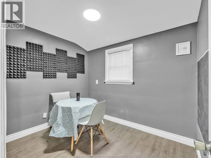 7640 WYANDOTTE STREET East — photo 22 of 40