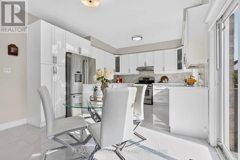18 Carter-Bennett Drive, Ajax, photo 5