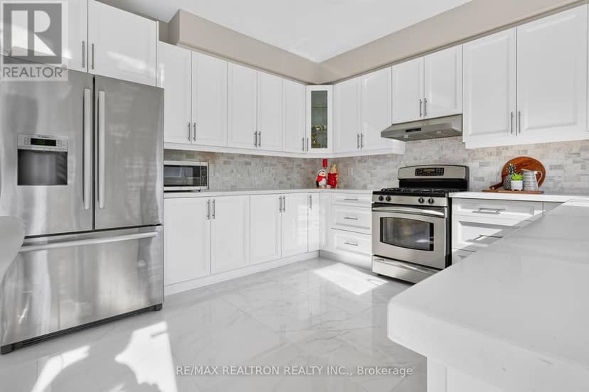 18 Carter-Bennett Drive, Ajax, photo 8