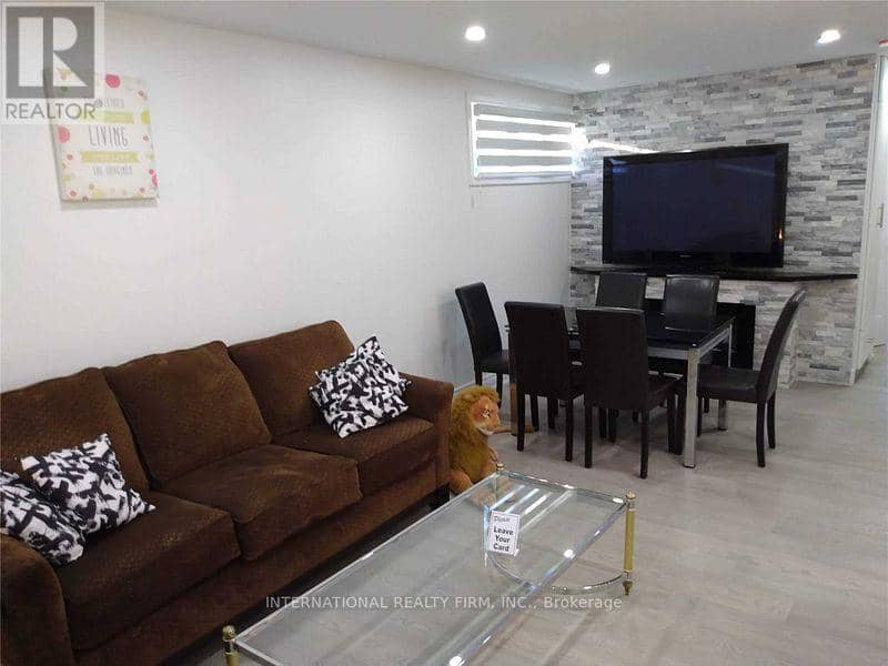 5 Aylesford Drive, Toronto, photo 8