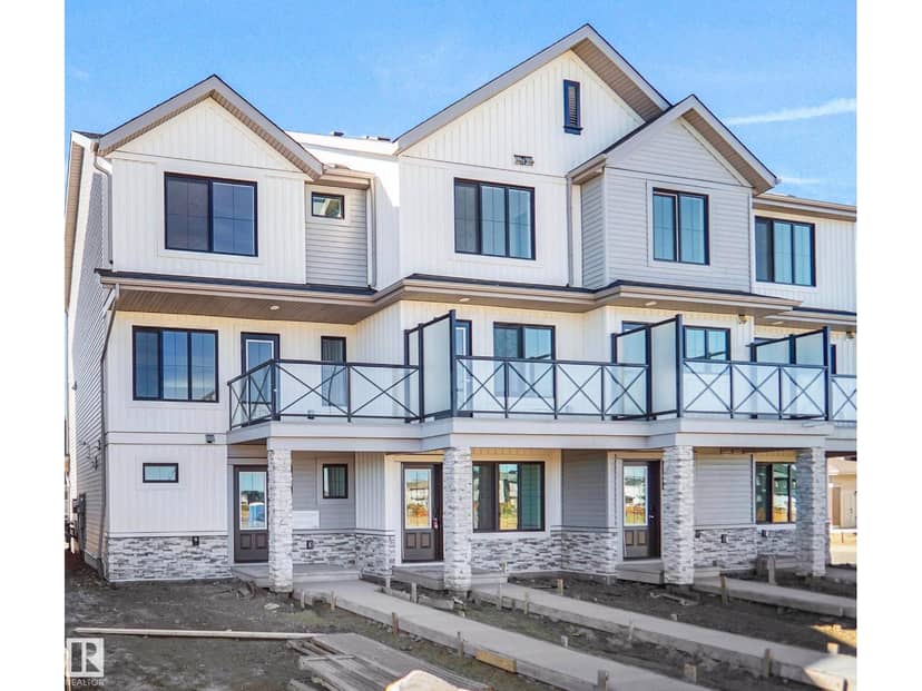 2022 Glastonbury BV NW, Edmonton
